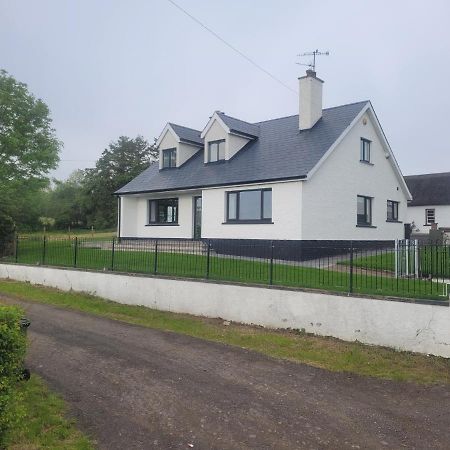 Helen'S Villa Maghera  Exterior photo