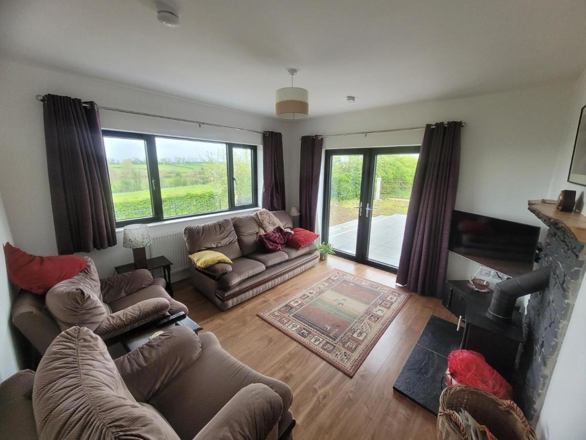 Helen'S Villa Maghera  Exterior photo